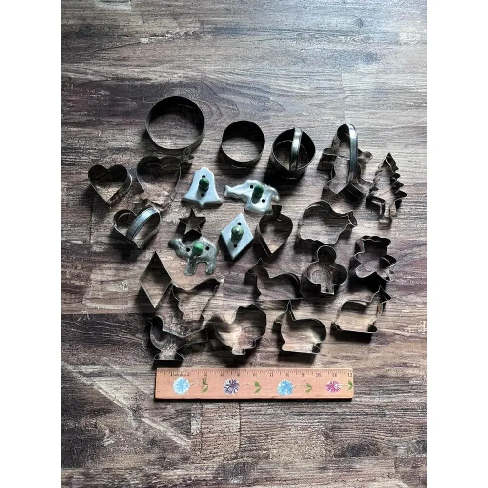 Vintage Metal Cookie Cutters Lot, Christmas Cookie Cutters, Animal Shapes